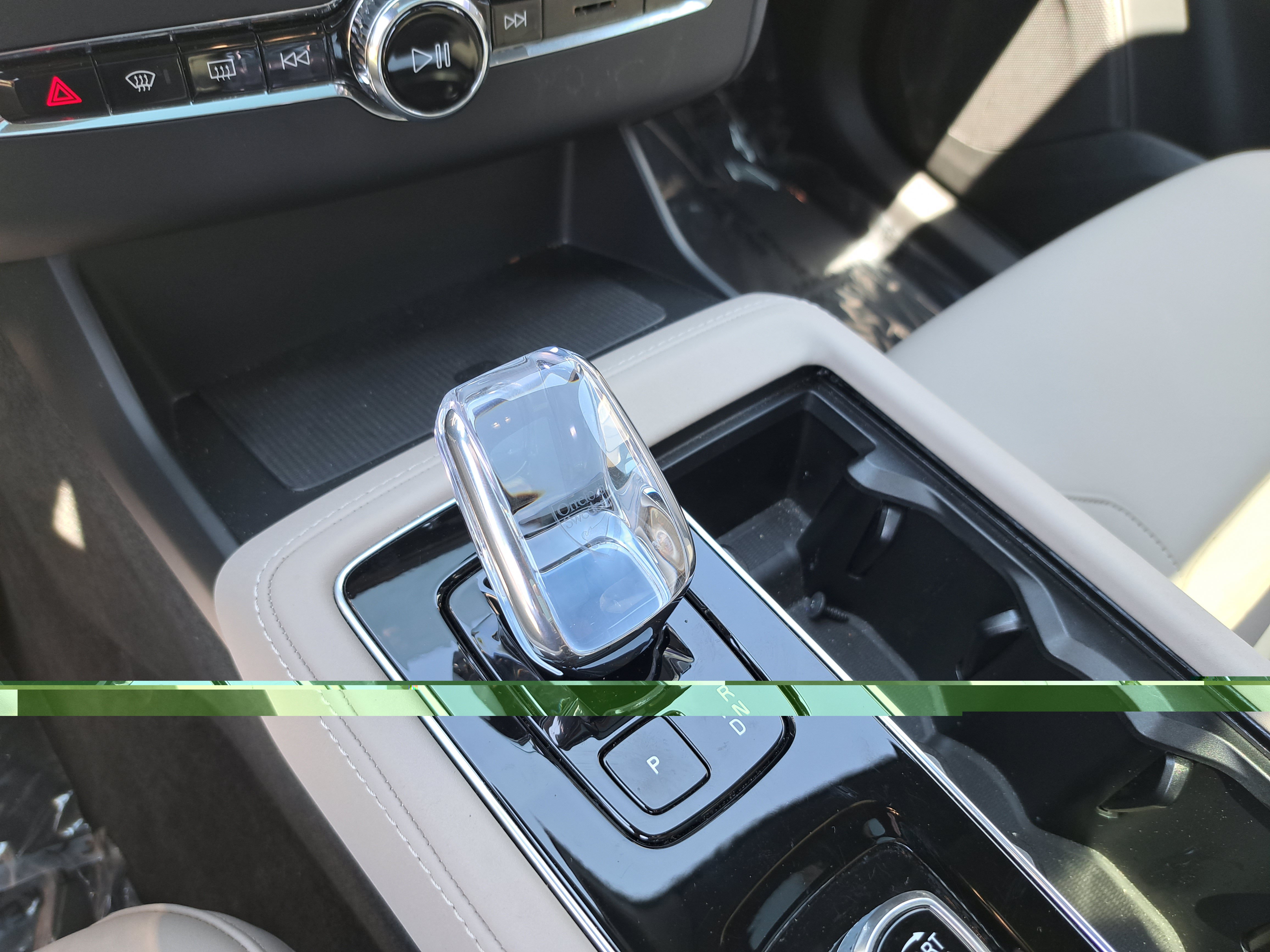 New 2025 Volvo XC90 B5 Plus AWD/4WD image 14