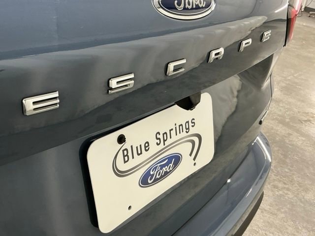 Used 2024 Ford Escape ST-Line w/ Equipment Group 301A image 6