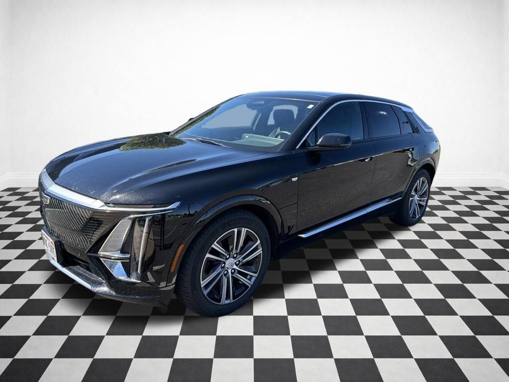 Certified 2024 Cadillac Lyriq Luxury AWD/4WD image 29