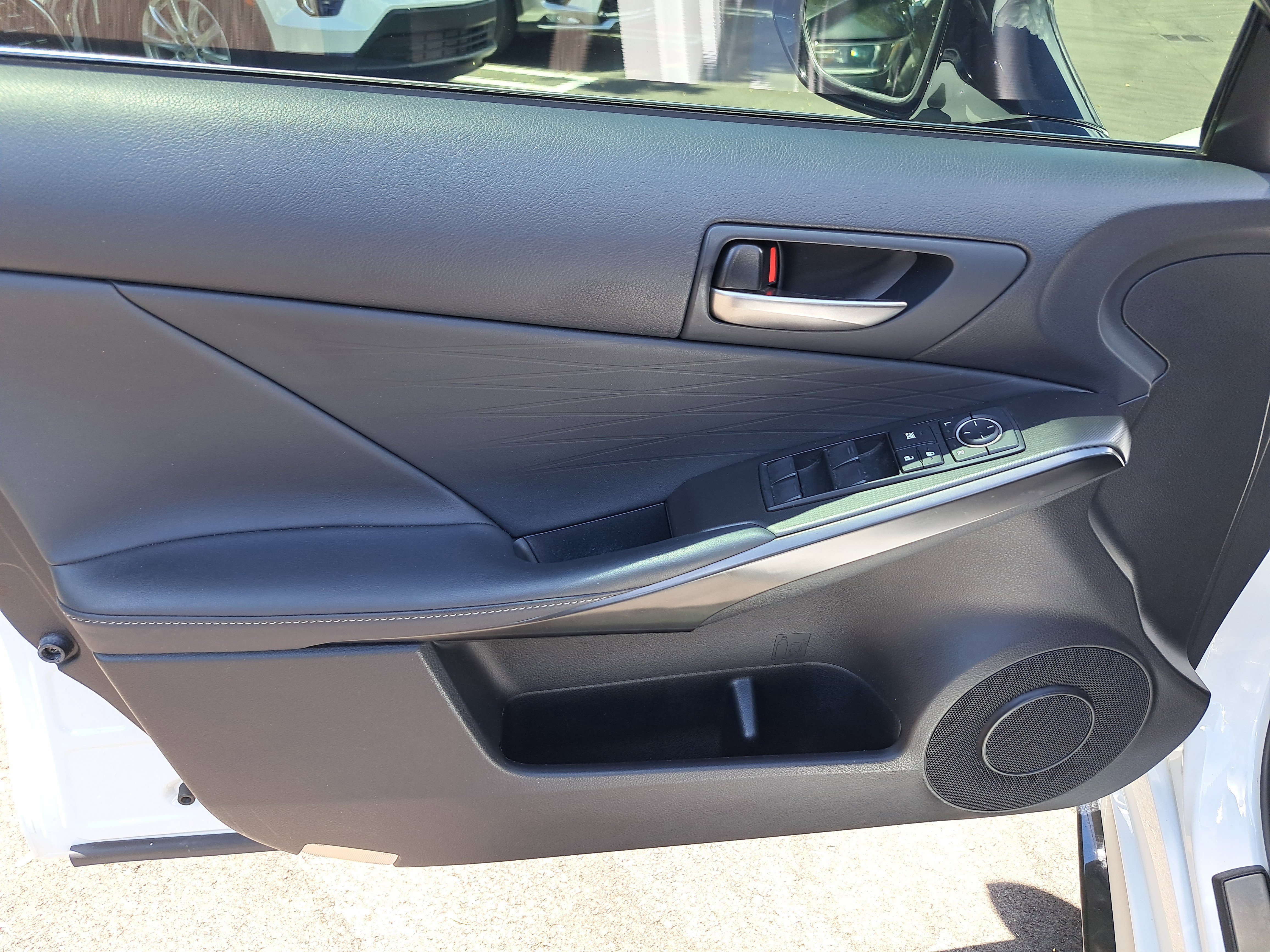 Certified 2022 Lexus IS 350 F Sport image 16