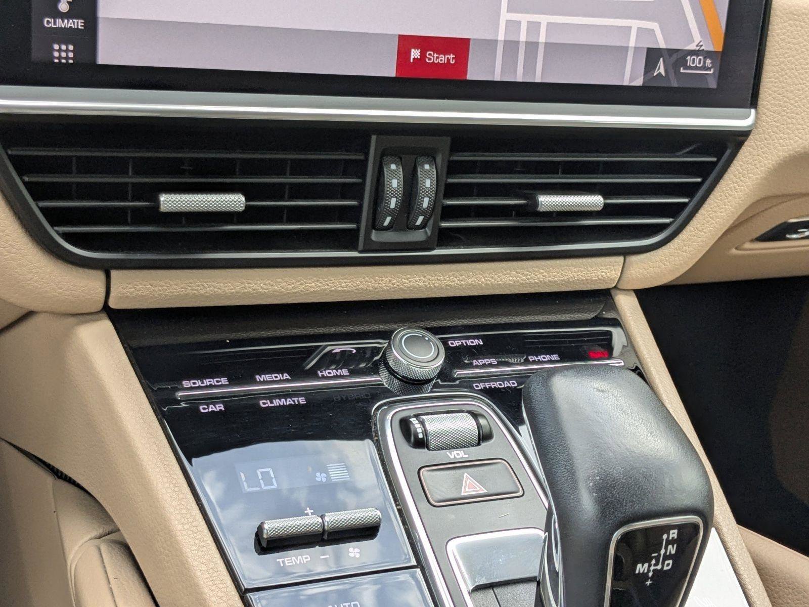Used 2020 Porsche Cayenne AWD/4WD image 14