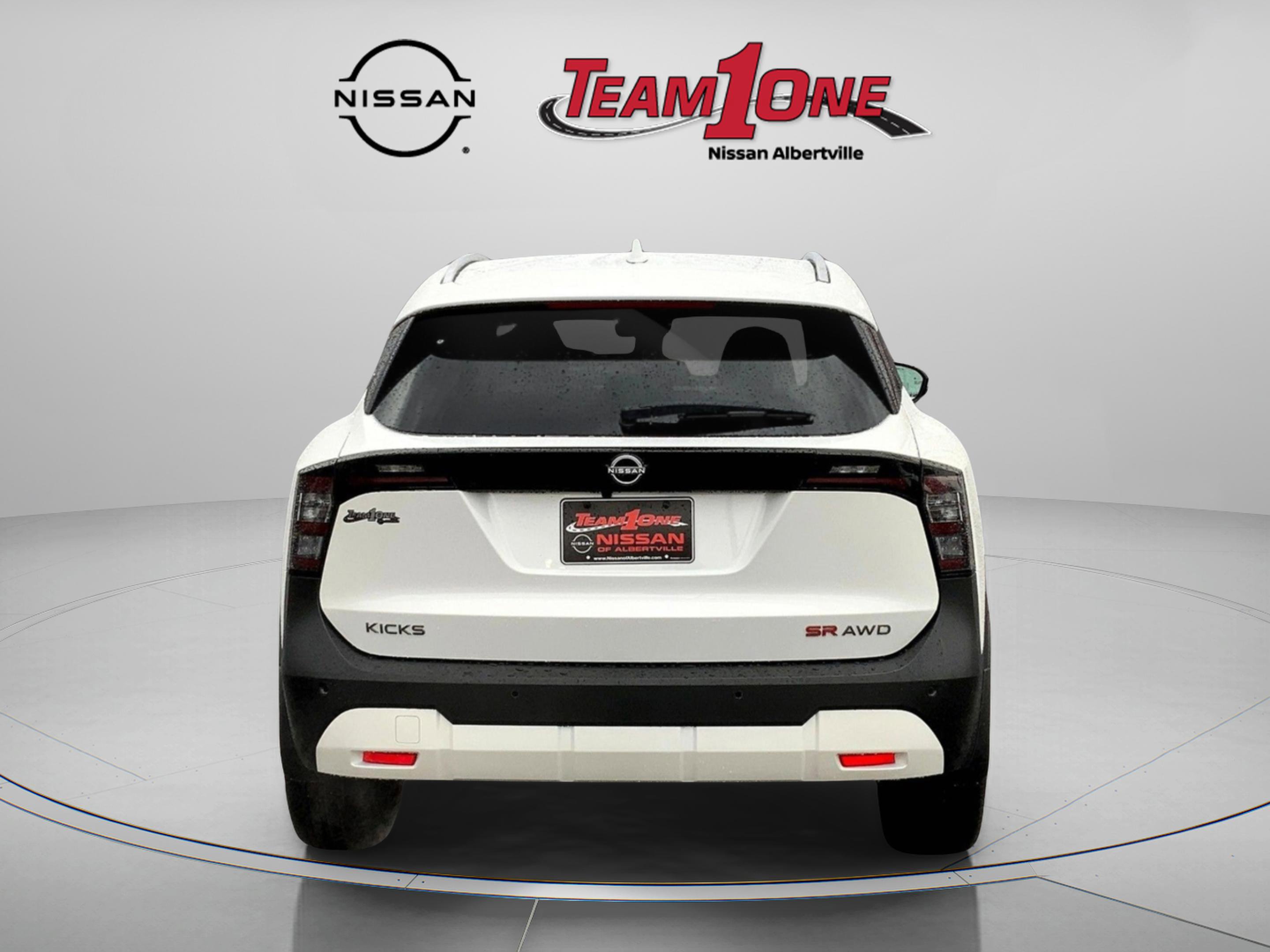 New 2025 Nissan Kicks SR image 5