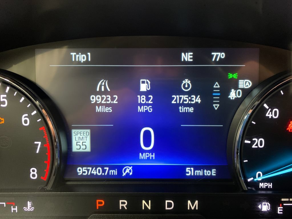 Used 2020 Ford Explorer XLT w/ Equipment Group 202A AWD/4WD image 32