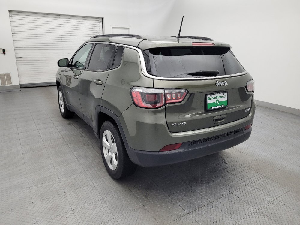 Used 2018 Jeep Compass Latitude w/ Cold Weather Group AWD/4WD image 5