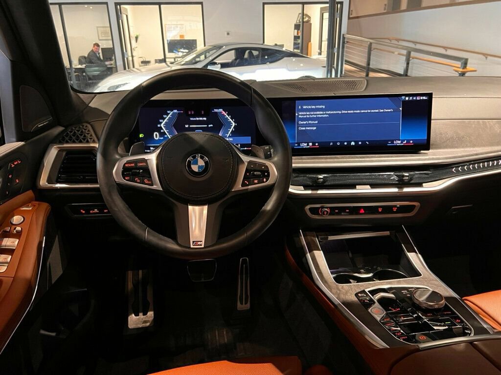 Used 2024 BMW X7 xDrive40i w/ M Sport Package image 12