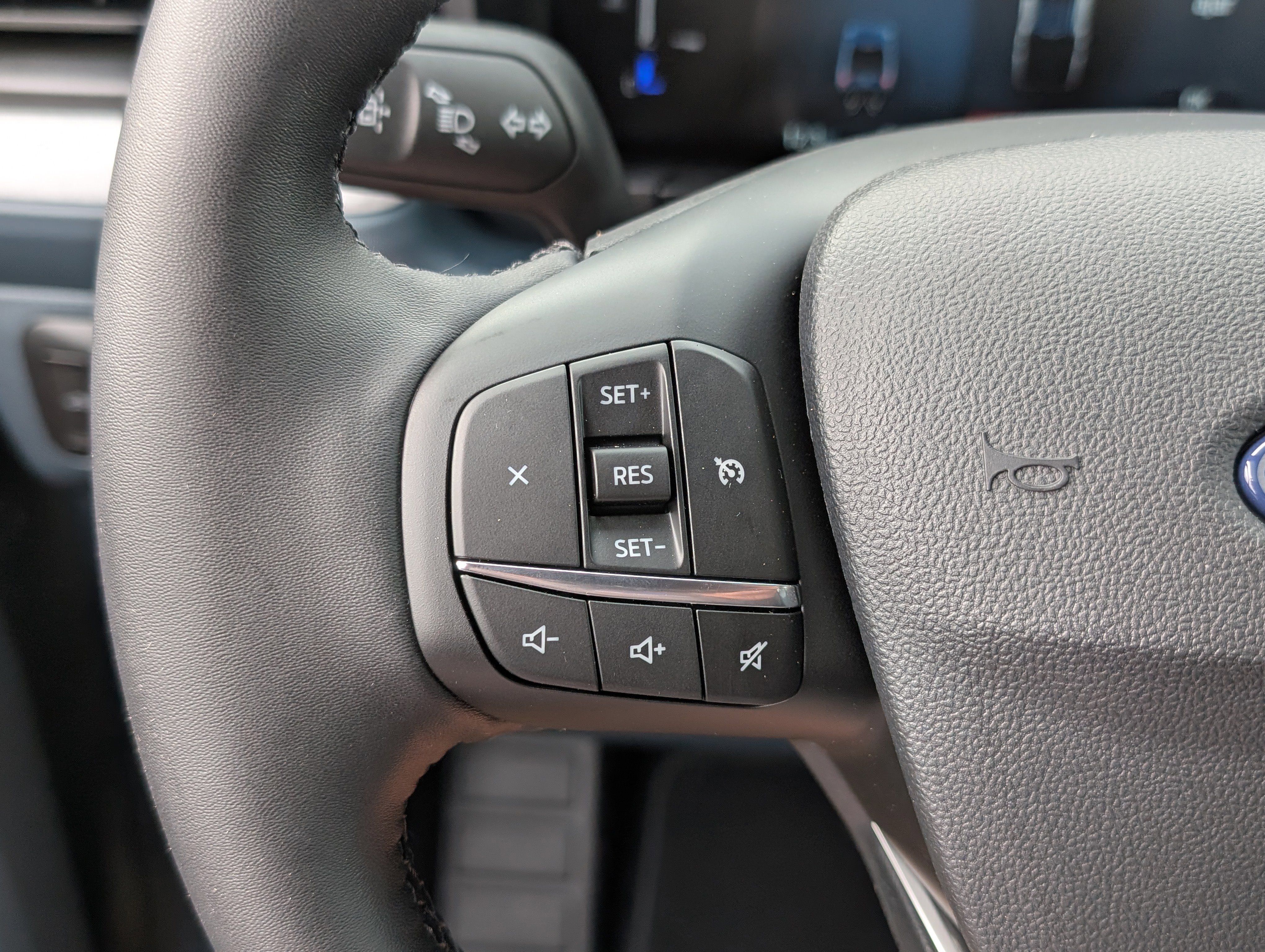 New 2025 Ford Maverick XLT w/ XLT Luxury Package image 18