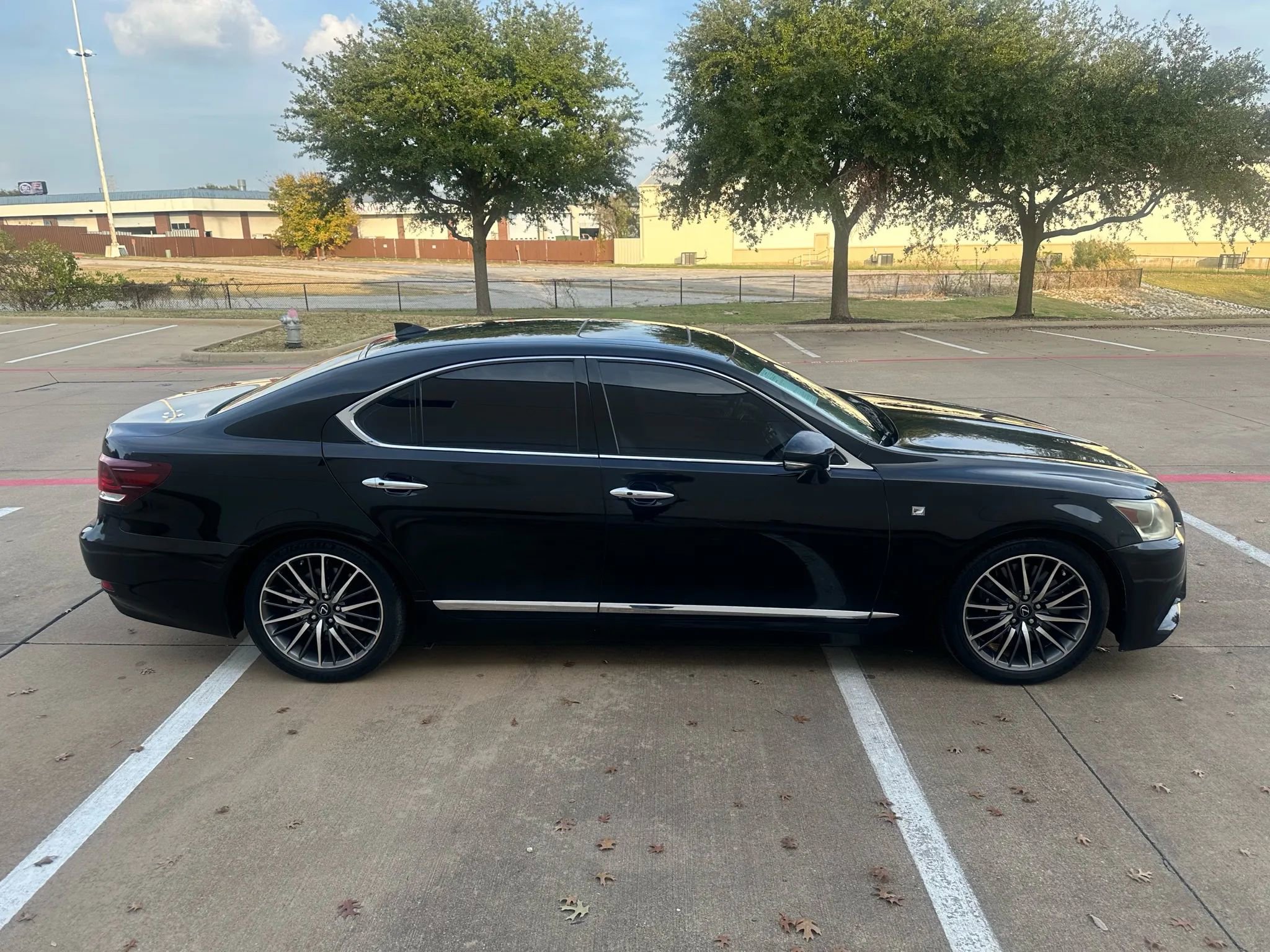 Used 2016 Lexus LS 460 image 7