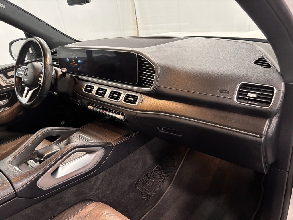 Used 2020 Mercedes-Benz GLS 450 4MATIC image 16