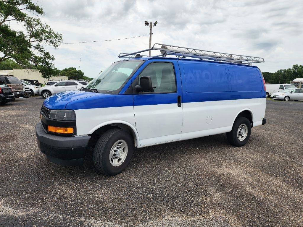 Used 2019 Chevrolet Express 2500 w/ Driver Convenience Package RWD image 10
