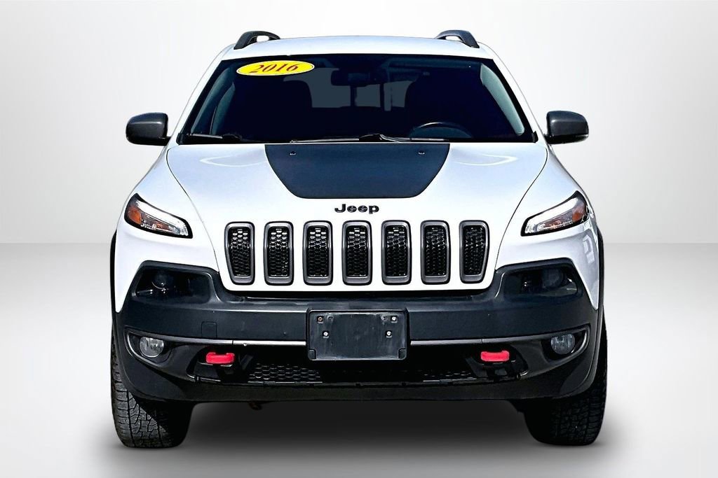 Used 2016 Jeep Cherokee Trailhawk w/ Leather Interior Group AWD/4WD image 2