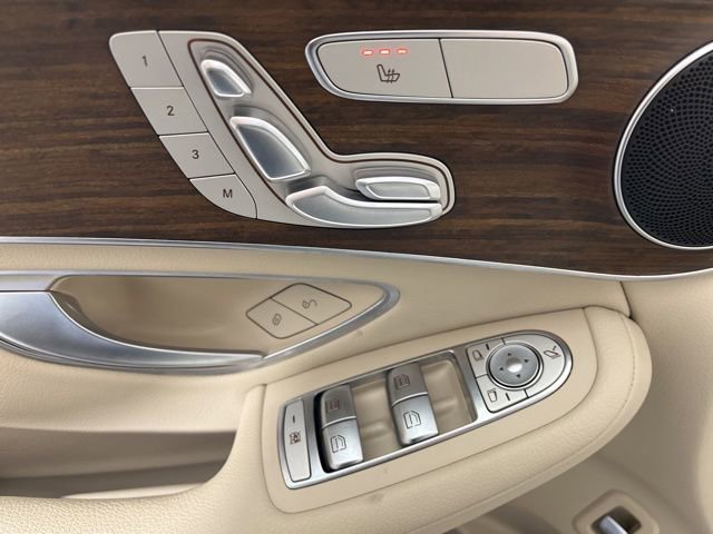 Used 2022 Mercedes-Benz GLC 300 4MATIC image 32