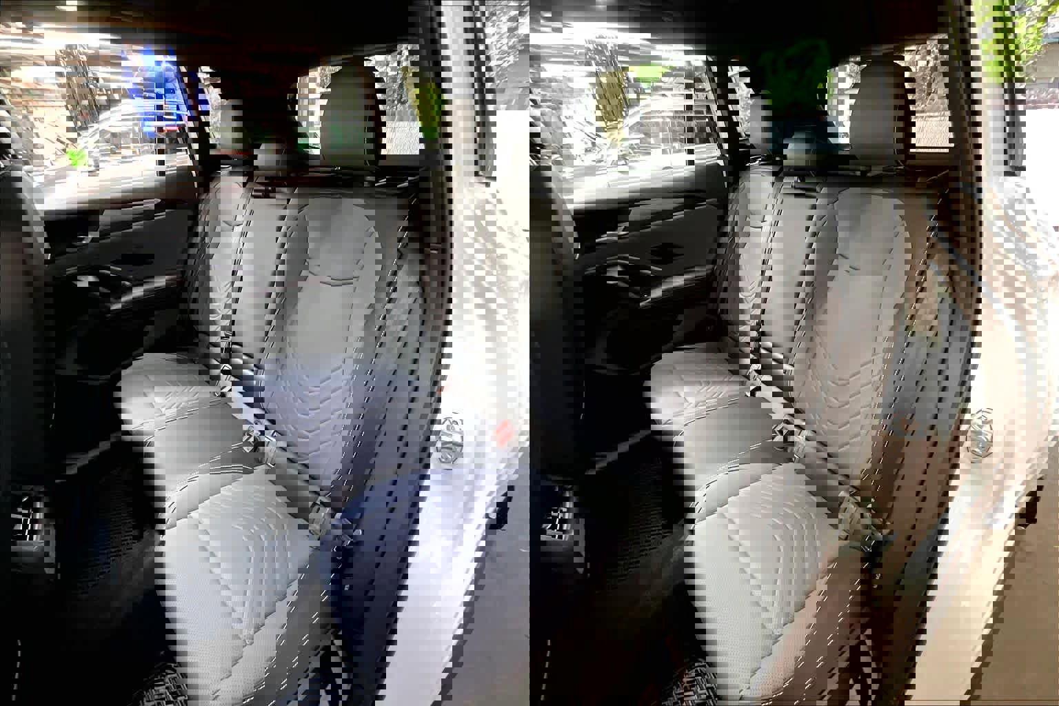 New 2026 Volkswagen Tiguan SE R-Line image 12