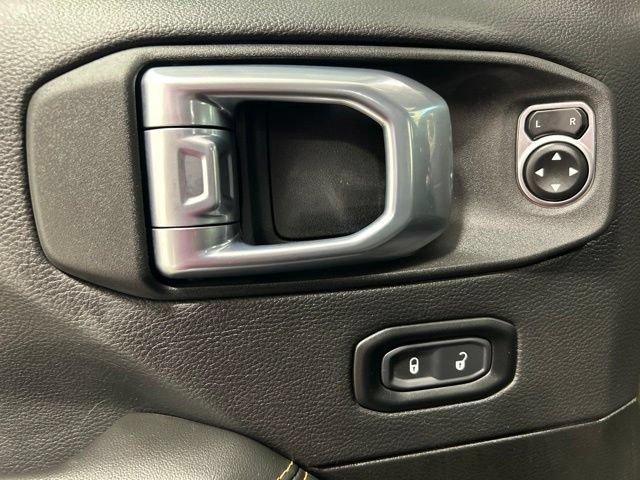 Used 2024 Jeep Wrangler Unlimited Sahara AWD/4WD image 21