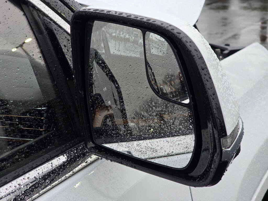 Used 2022 Jeep Grand Wagoneer Series III image 30