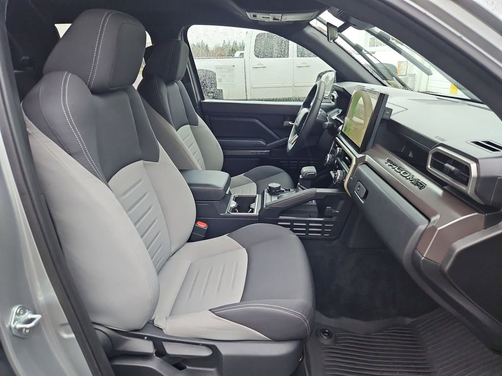 Used 2024 Toyota Tacoma TRD Off-Road image 28