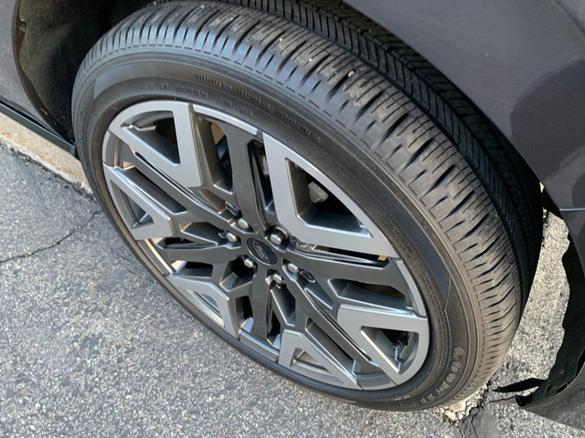 Used 2025 Ford Expedition Platinum w/ Platinum Ultimate Package image 9