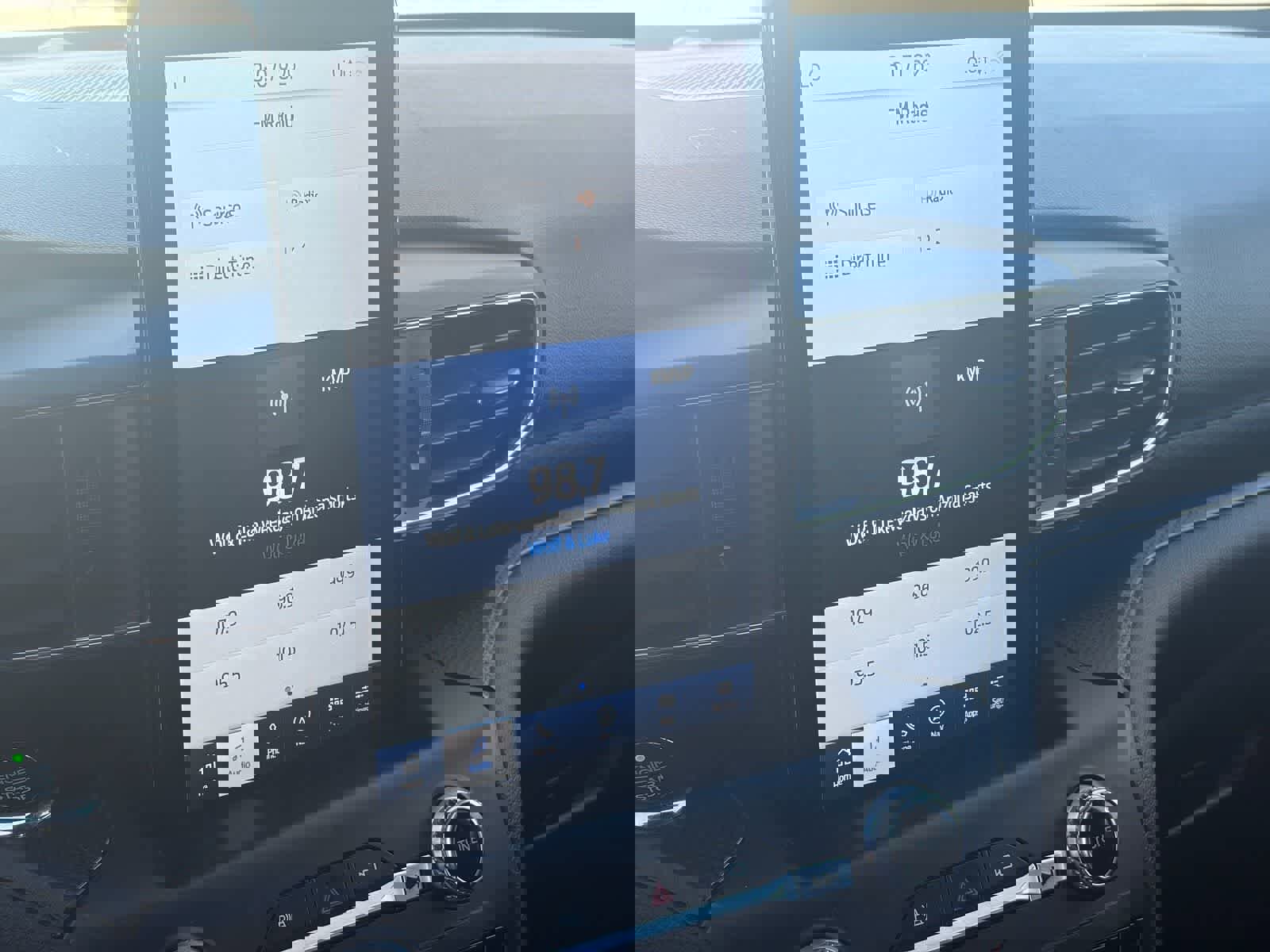 Used 2020 Ford Explorer ST w/ ST Street Pack image 22