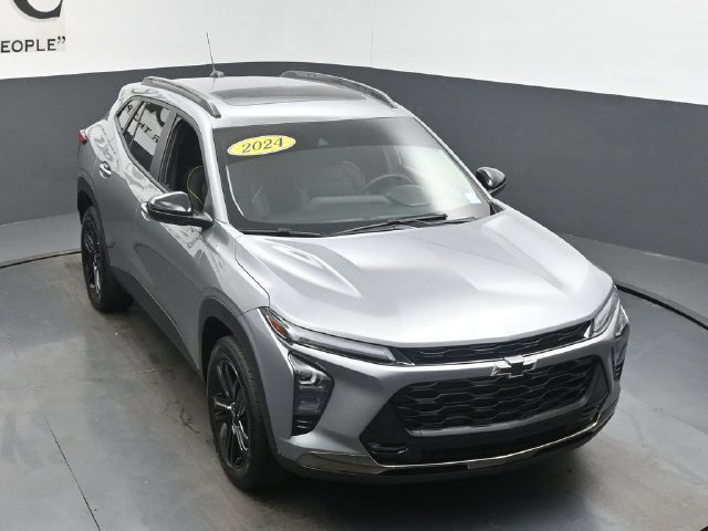 Used 2024 Chevrolet Trax ACTIV w/ Sunroof Package FWD image 52