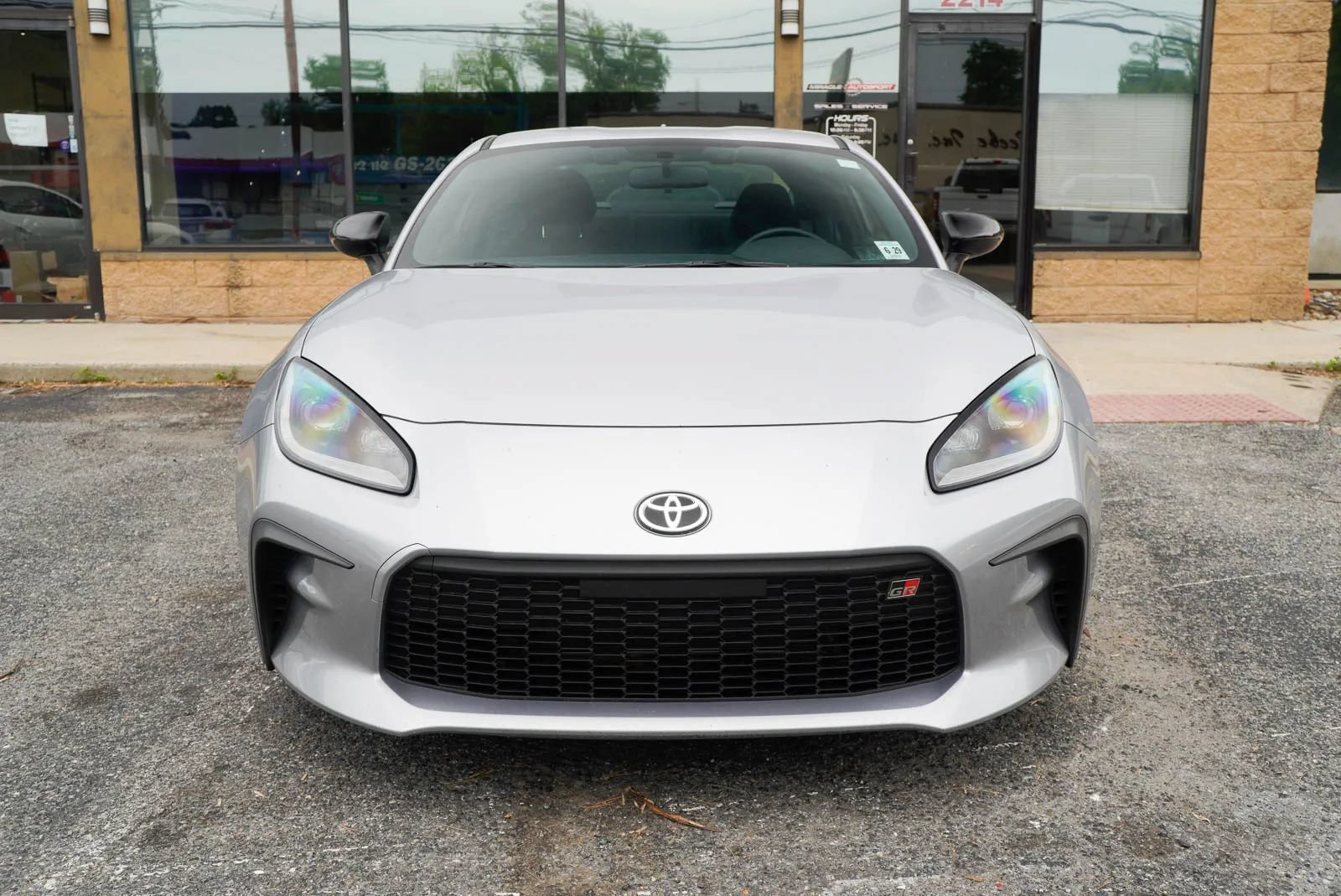 Used 2024 Toyota GR86 RWD image 2