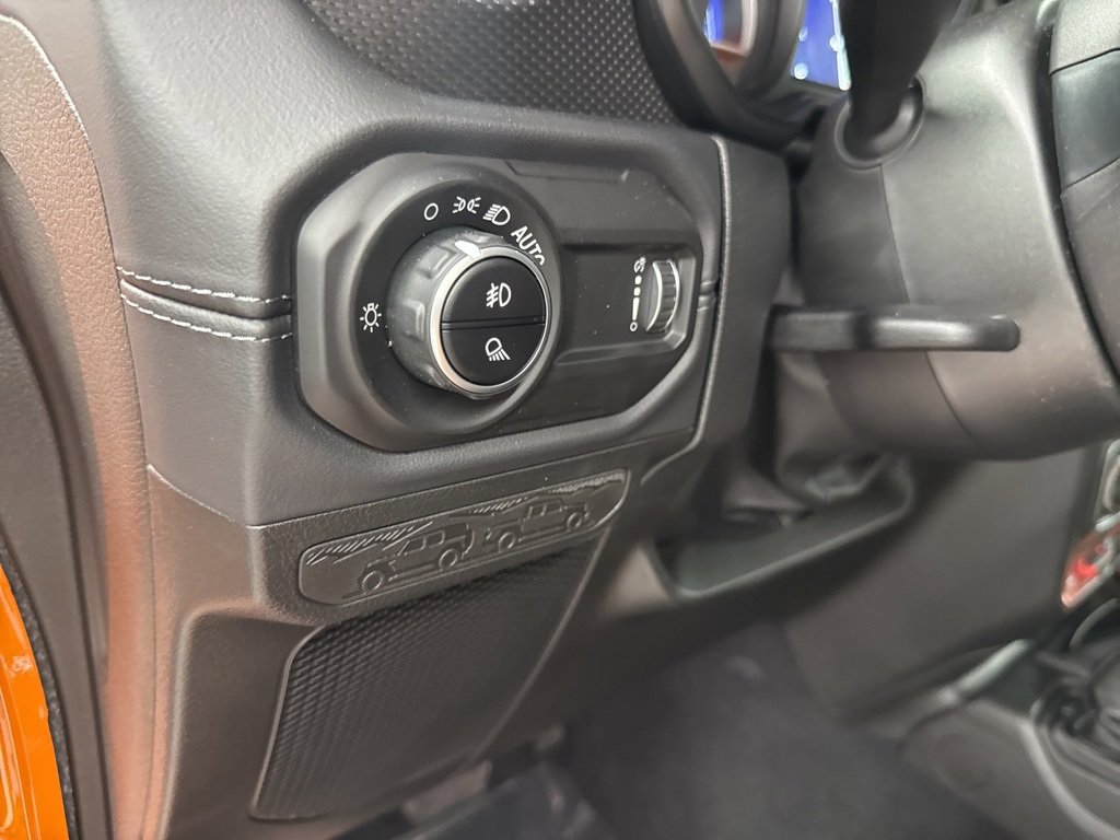 New 2025 Jeep Gladiator Rubicon w/ Convenience Group image 14