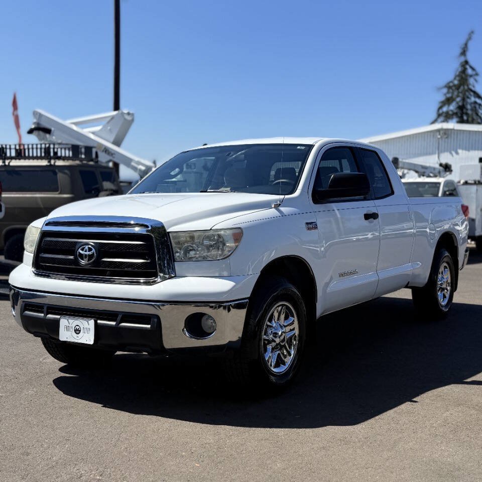 Used 2013 Toyota Tundra 4x4 Double Cab w/ Tow Pkg image 37
