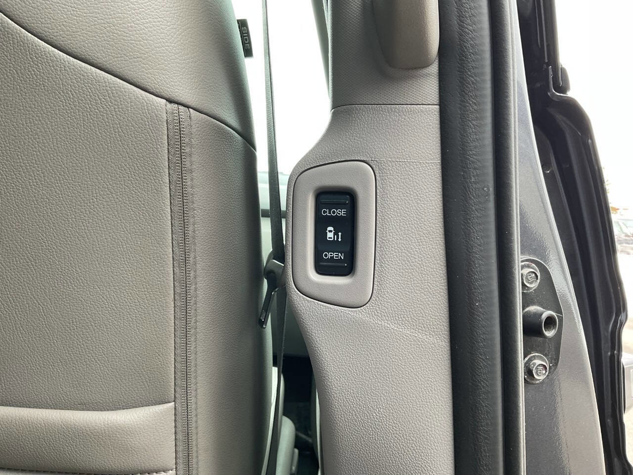 Used 2017 Honda Odyssey Touring Elite image 47