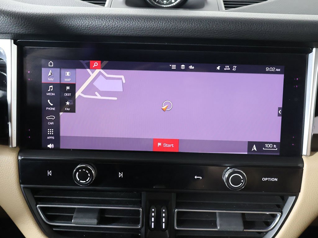 Used 2022 Porsche Macan image 43