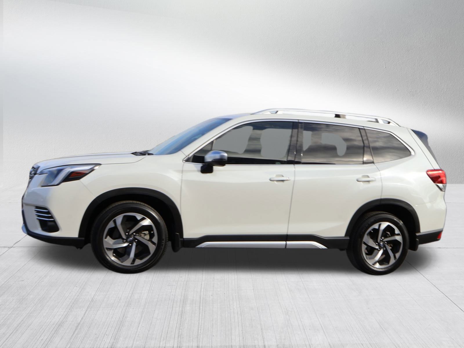 Used 2024 Subaru Forester Touring w/ POP Package 3 image 4