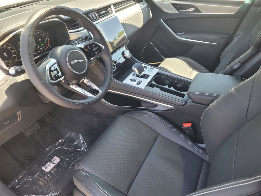 New 2026 Jaguar F-PACE R-Dynamic S image 13