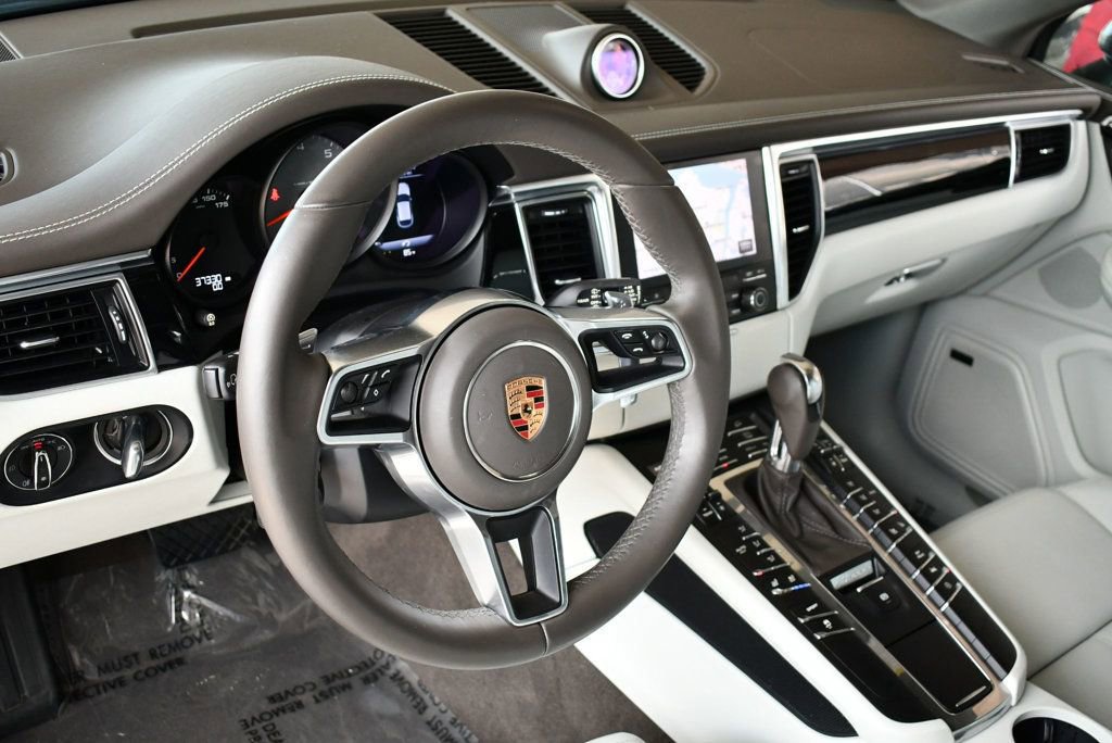 Used 2017 Porsche Macan S image 41