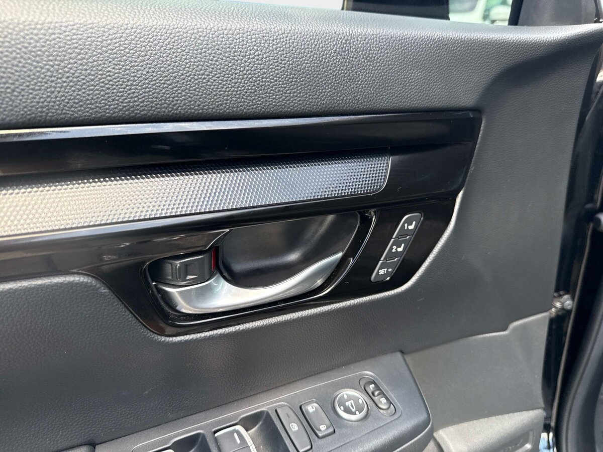 Used 2024 Honda CR-V Sport Touring image 17
