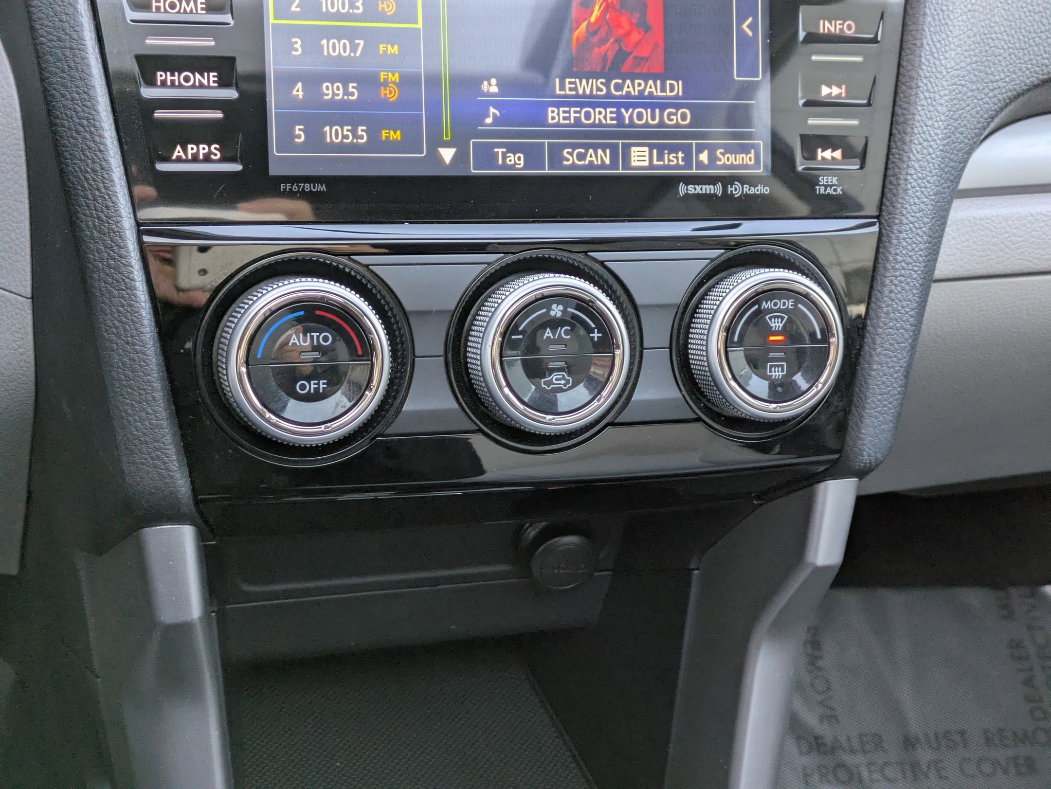 Used 2017 Subaru Forester 2.5i Premium w/ All-Weather Package image 22