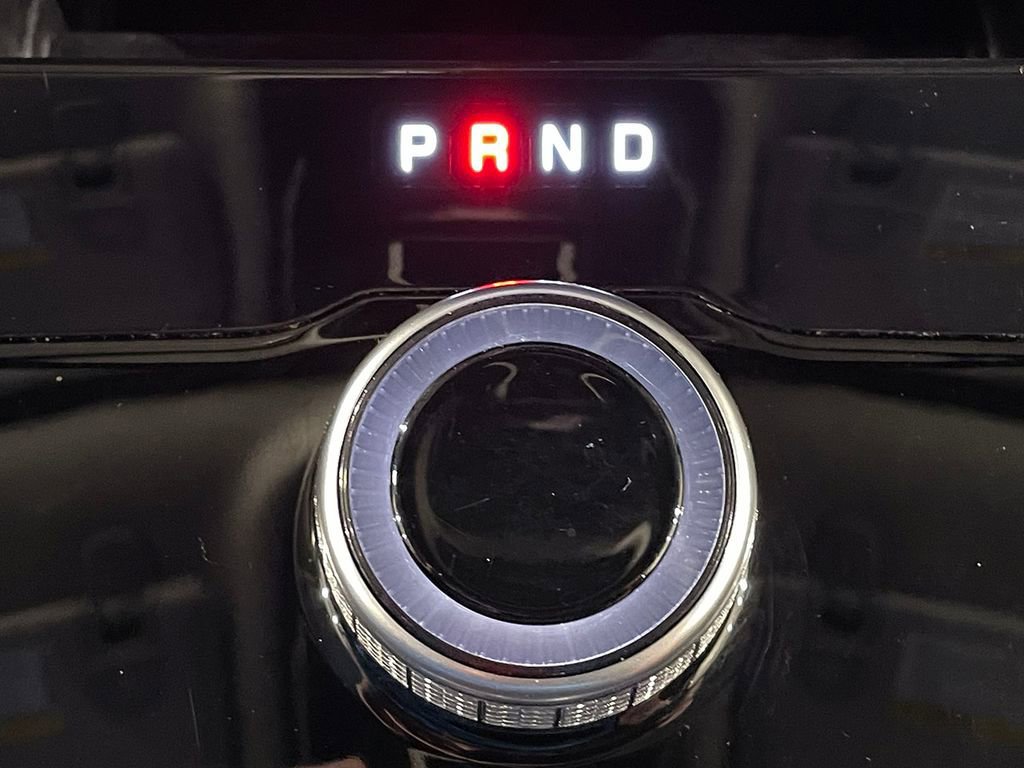 Used 2023 Jeep Grand Cherokee Laredo AWD/4WD image 29