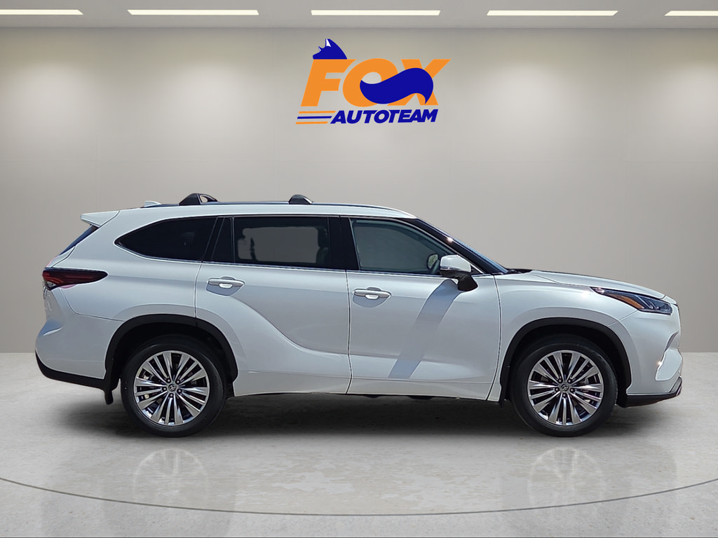 New 2026 Toyota Highlander Platinum AWD/4WD image 5