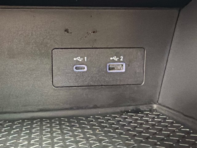 Used 2024 Nissan Pathfinder SV FWD image 31