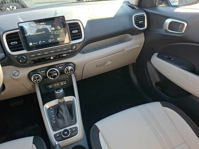 New 2026 Hyundai Venue SEL FWD image 11