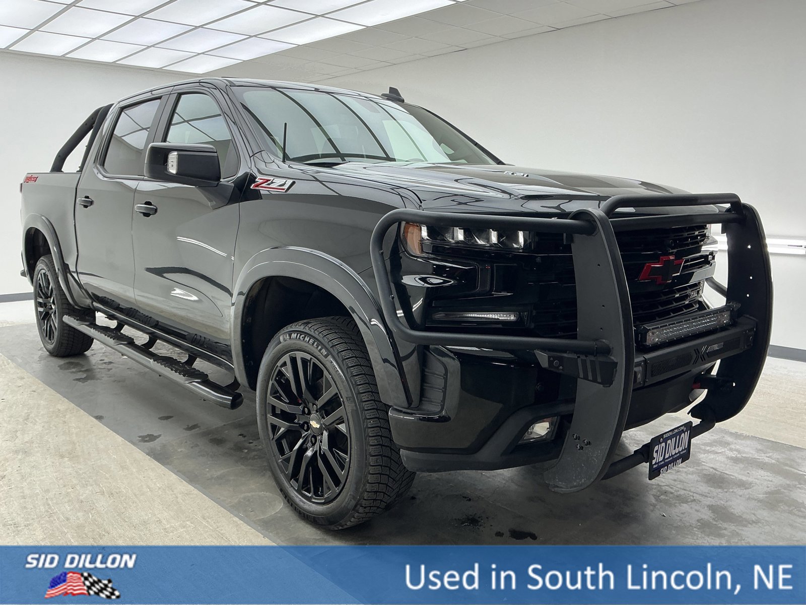Used 2020 Chevrolet Silverado 1500 LT Trail Boss image 3