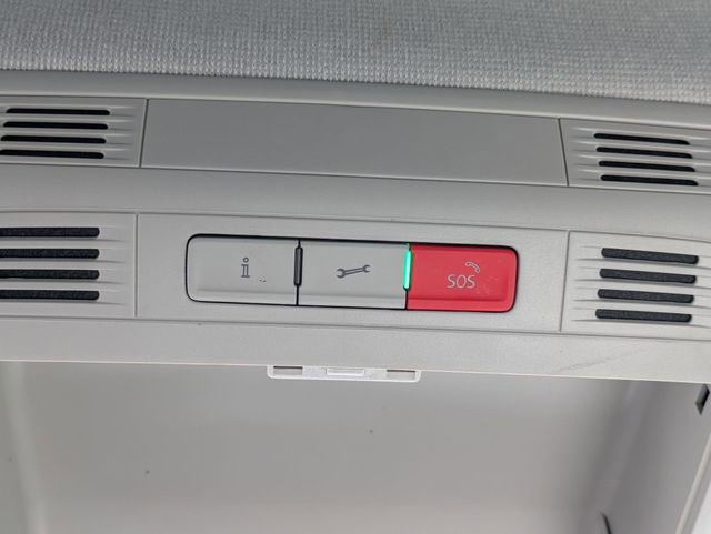 Used 2021 Volkswagen Tiguan SE image 25