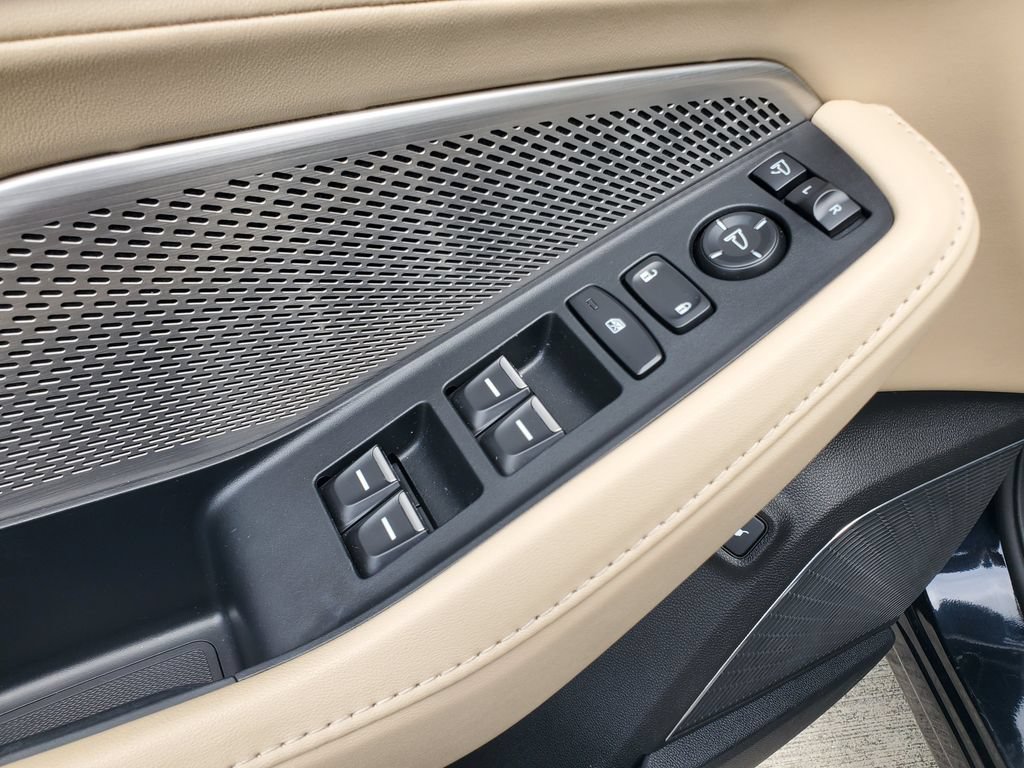 Certified 2024 Acura MDX FWD w/ Technology Package image 22