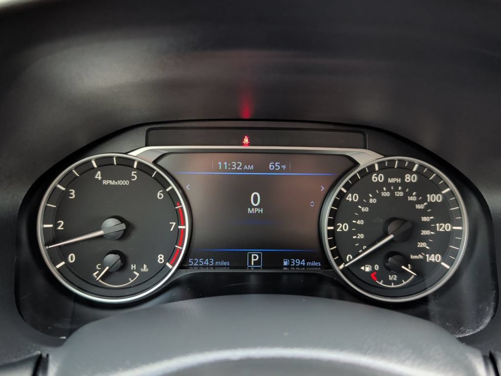 Used 2025 Nissan Altima 2.5 SV FWD image 10