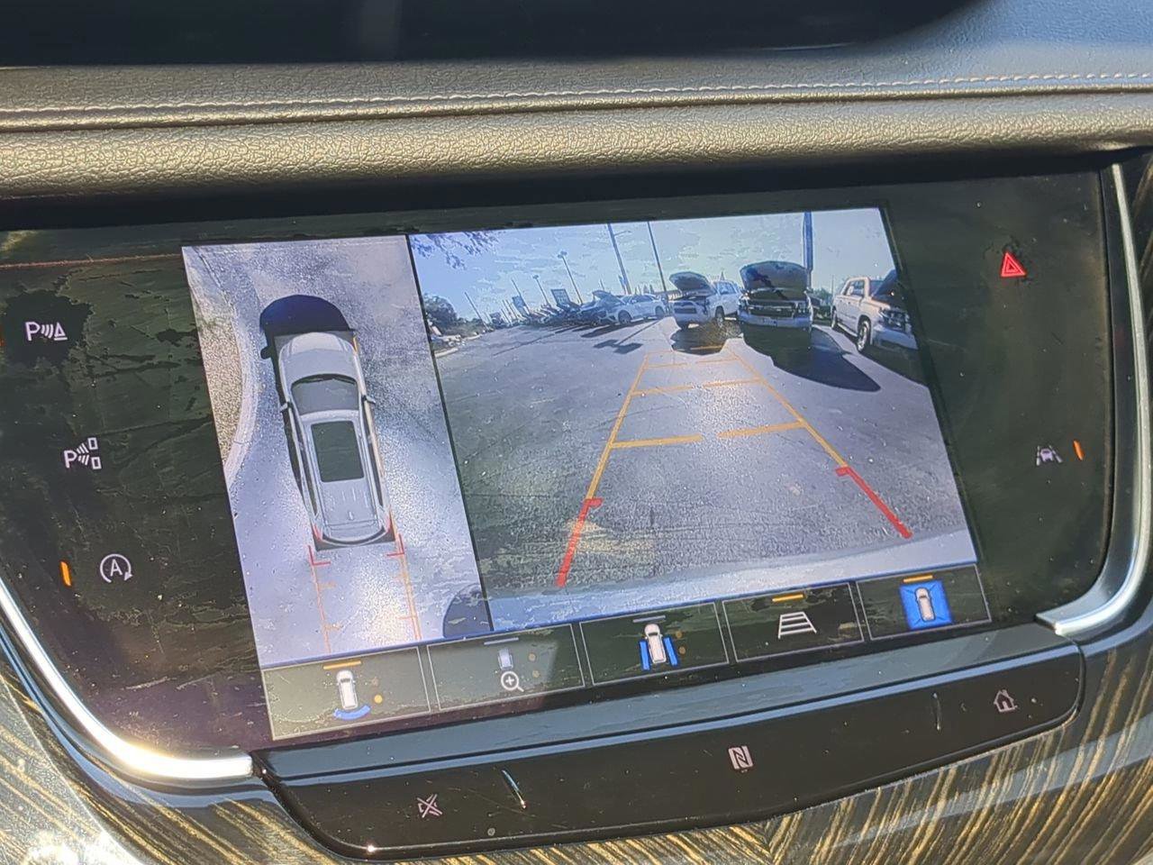 Used 2021 Cadillac XT6 Premium Luxury image 21