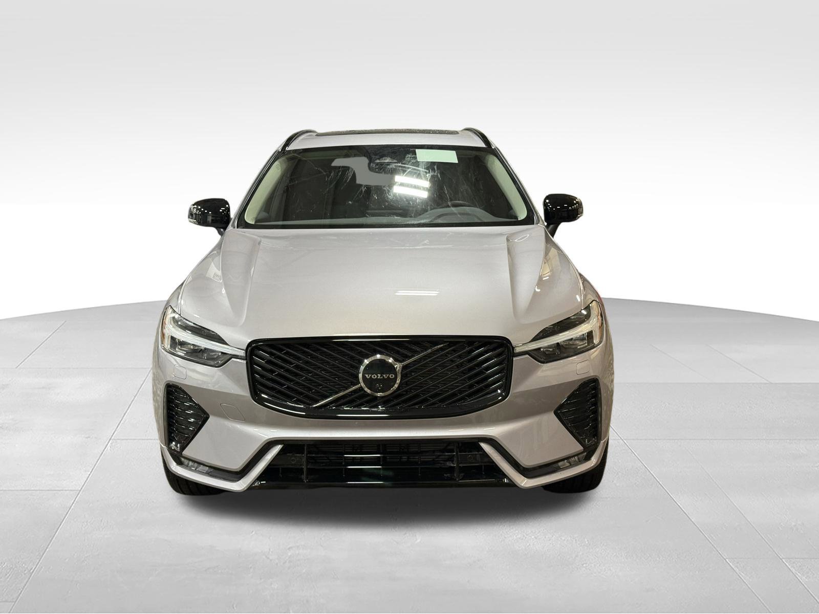 New 2026 Volvo XC60 B5 Plus w/ Protection Package Premier AWD/4WD image 9