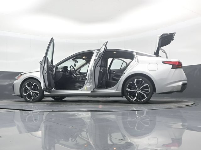 Used 2023 Nissan Altima 2.5 SR FWD image 54