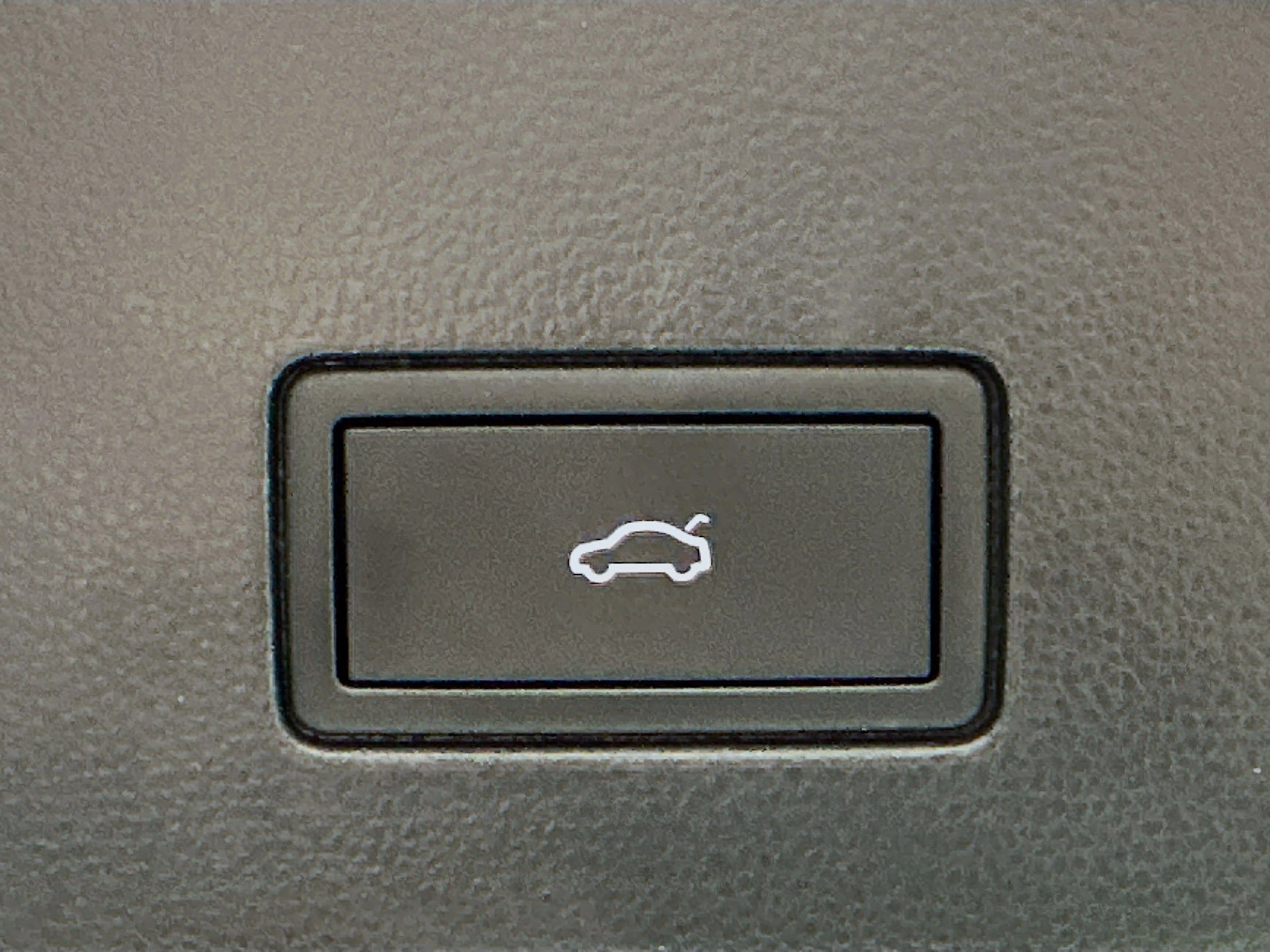 Used 2025 Volkswagen Atlas Cross Sport SE image 28