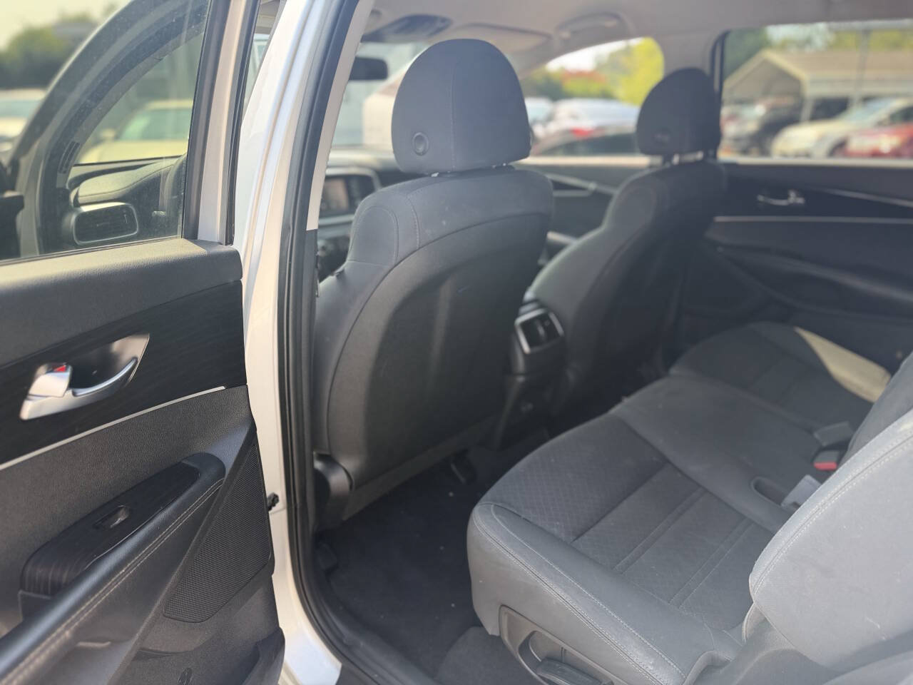 Used 2020 Kia Sorento L FWD image 18