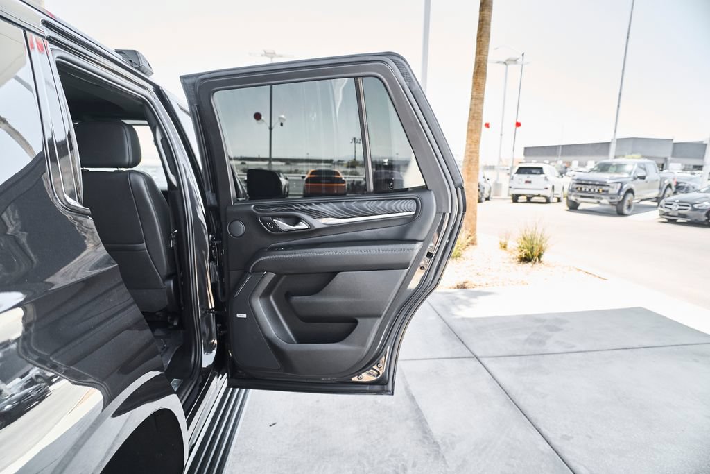 Used 2023 GMC Yukon Denali w/ Max Trailering Package AWD/4WD image 13