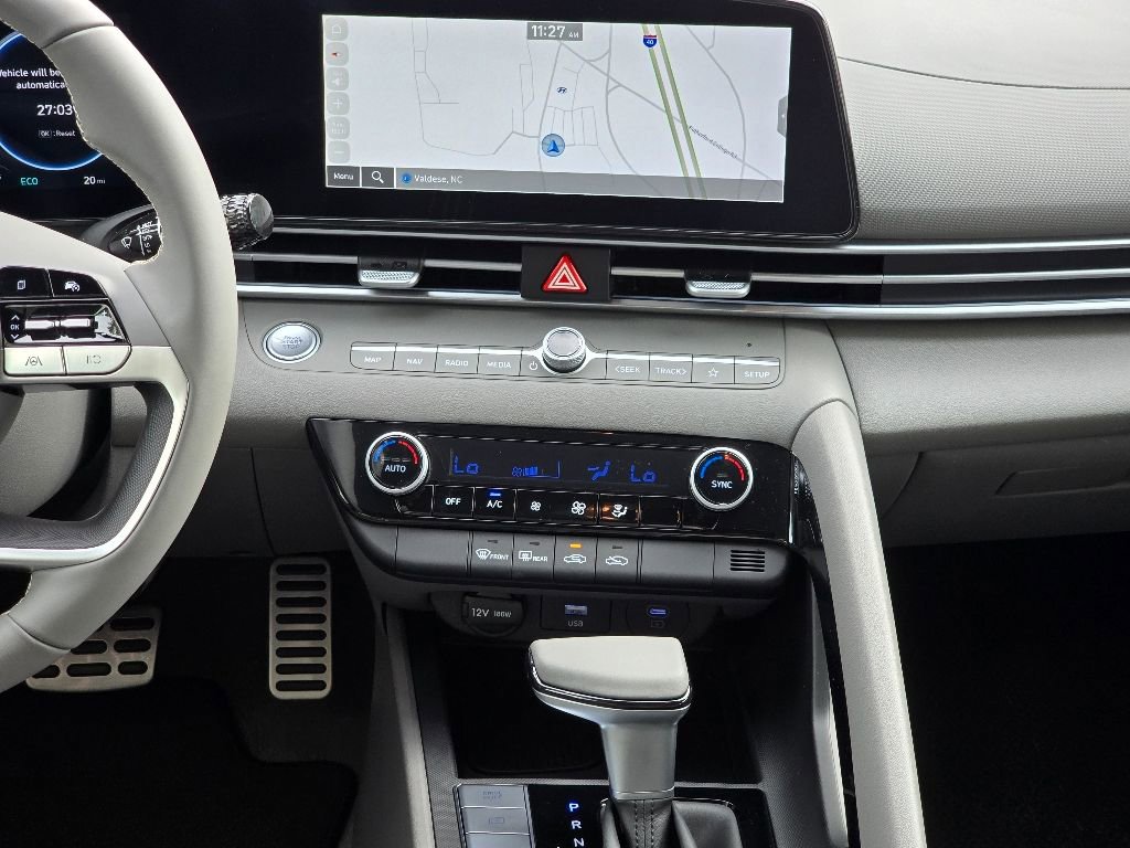 New 2025 Hyundai Elantra SEL image 14