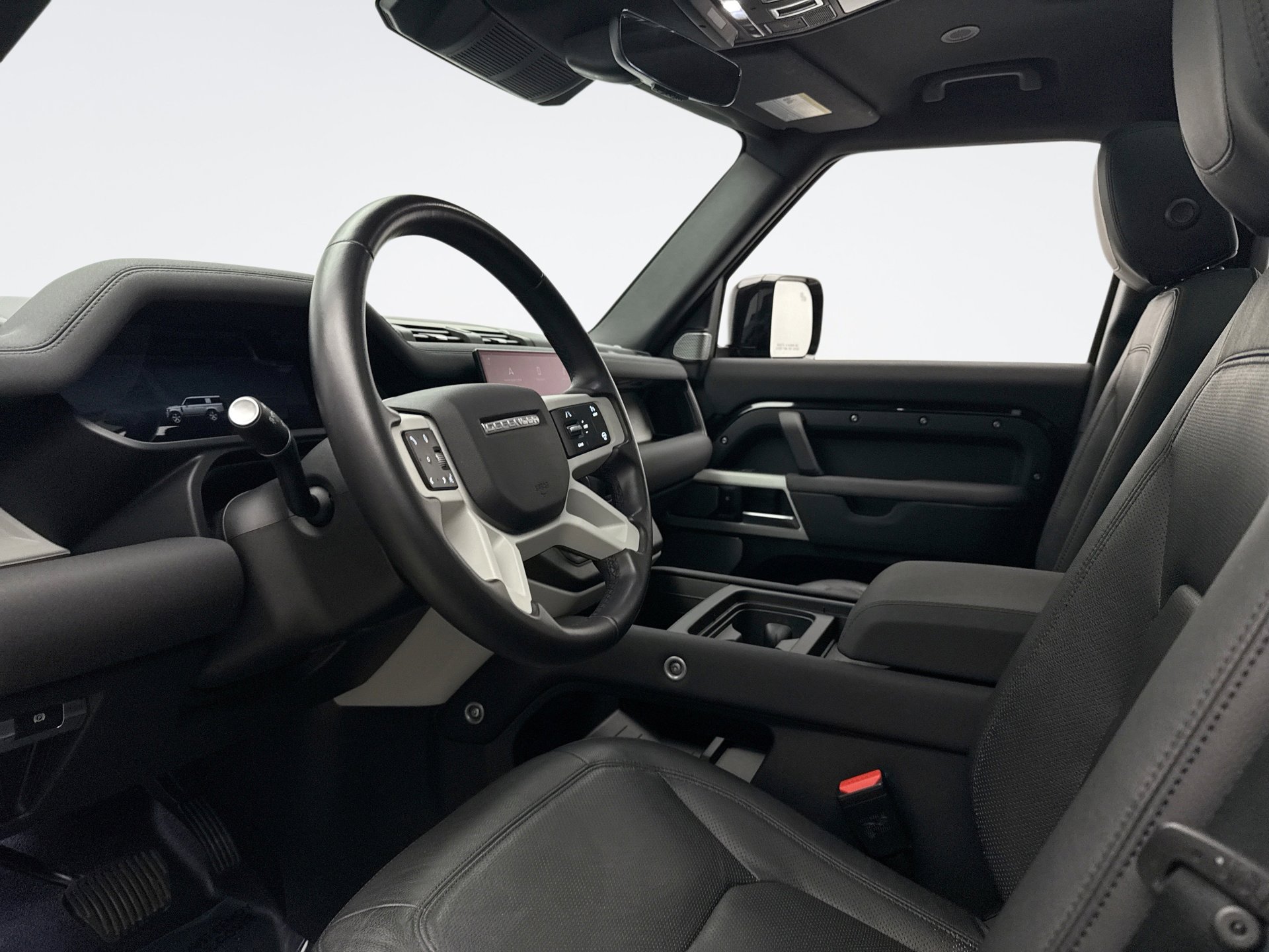 Used 2023 Land Rover Defender 130 SE image 10