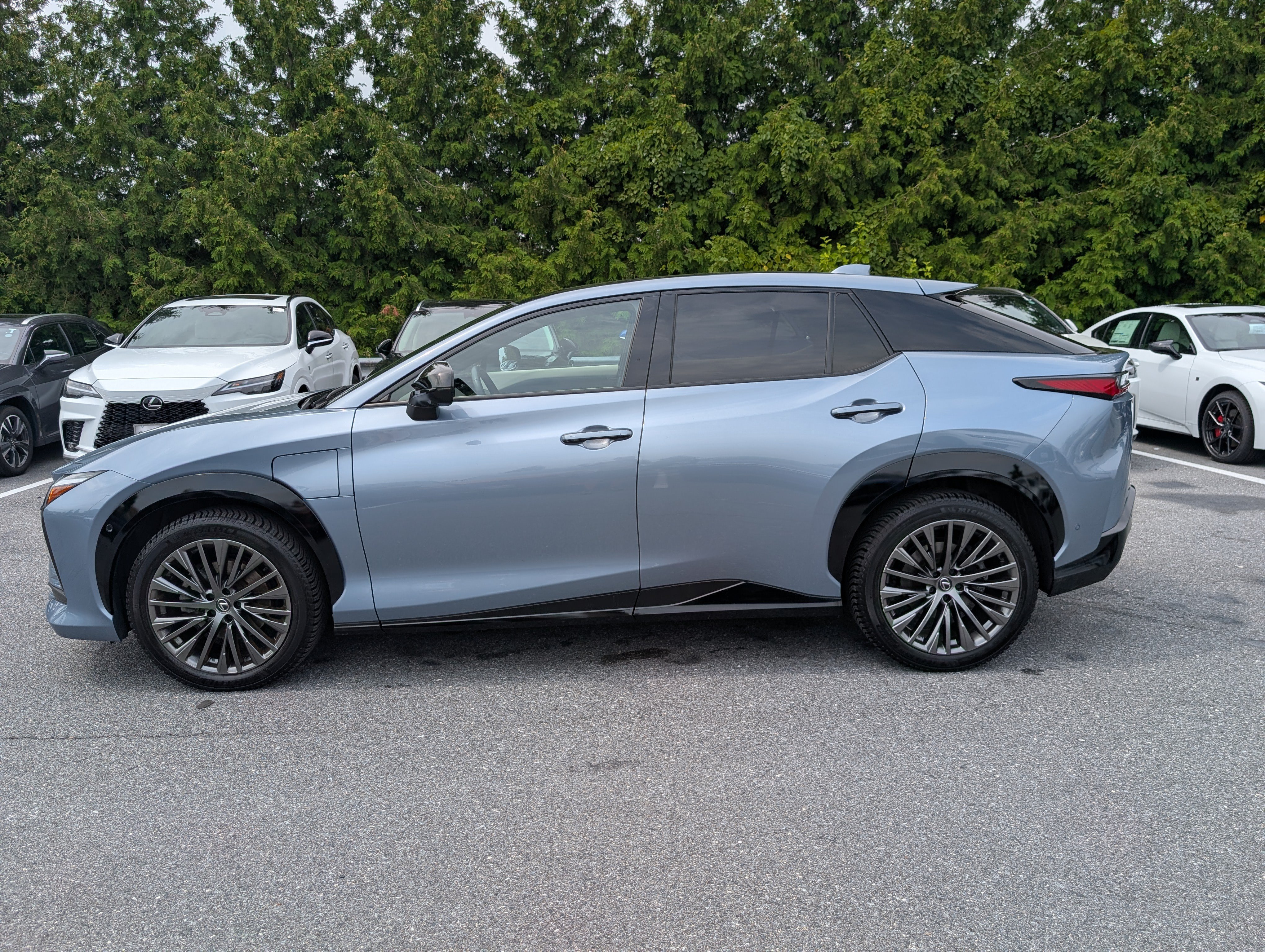 Used 2023 Lexus RZ 450e Premium w/ Accessory Package (2T) AWD/4WD image 6