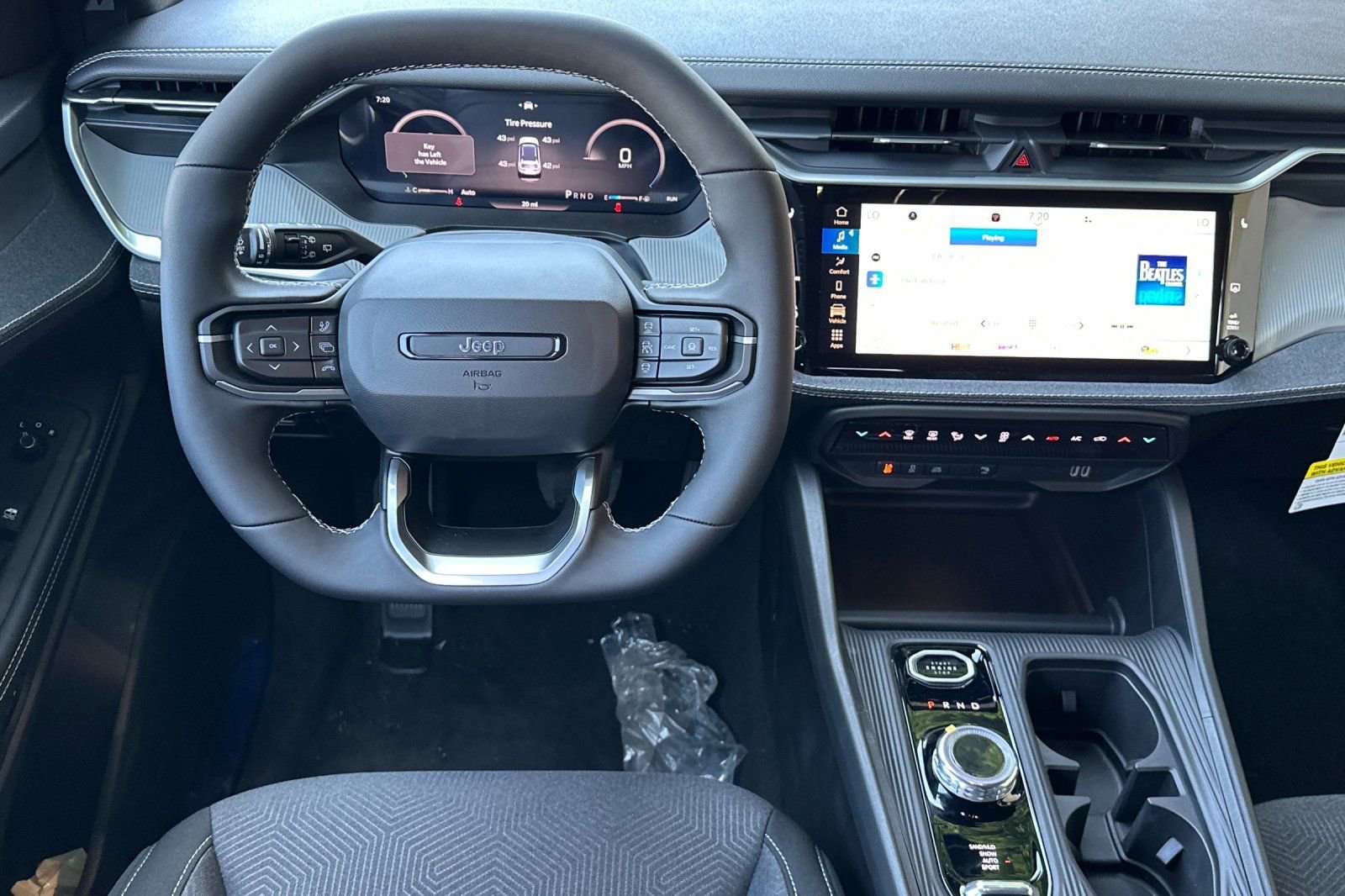 New 2026 Jeep Cherokee Laredo image 11